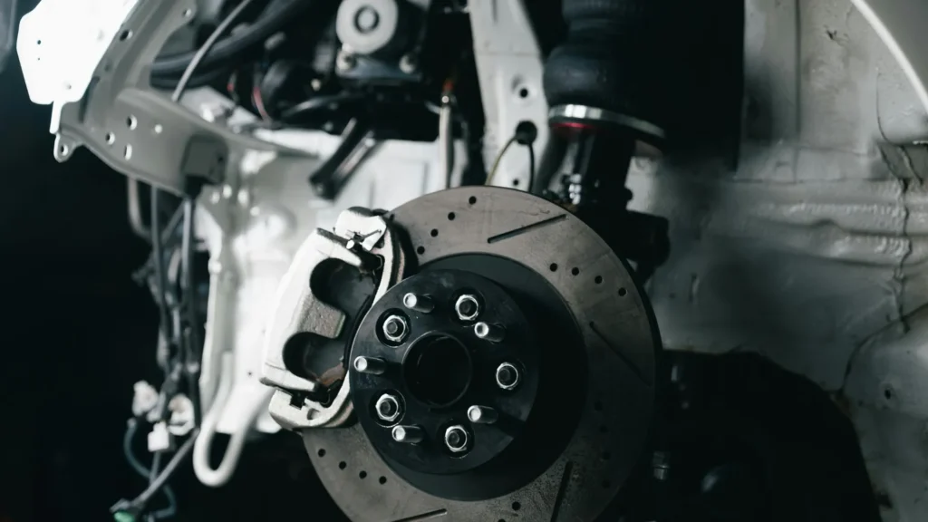 naprawa hamulców tarczowych